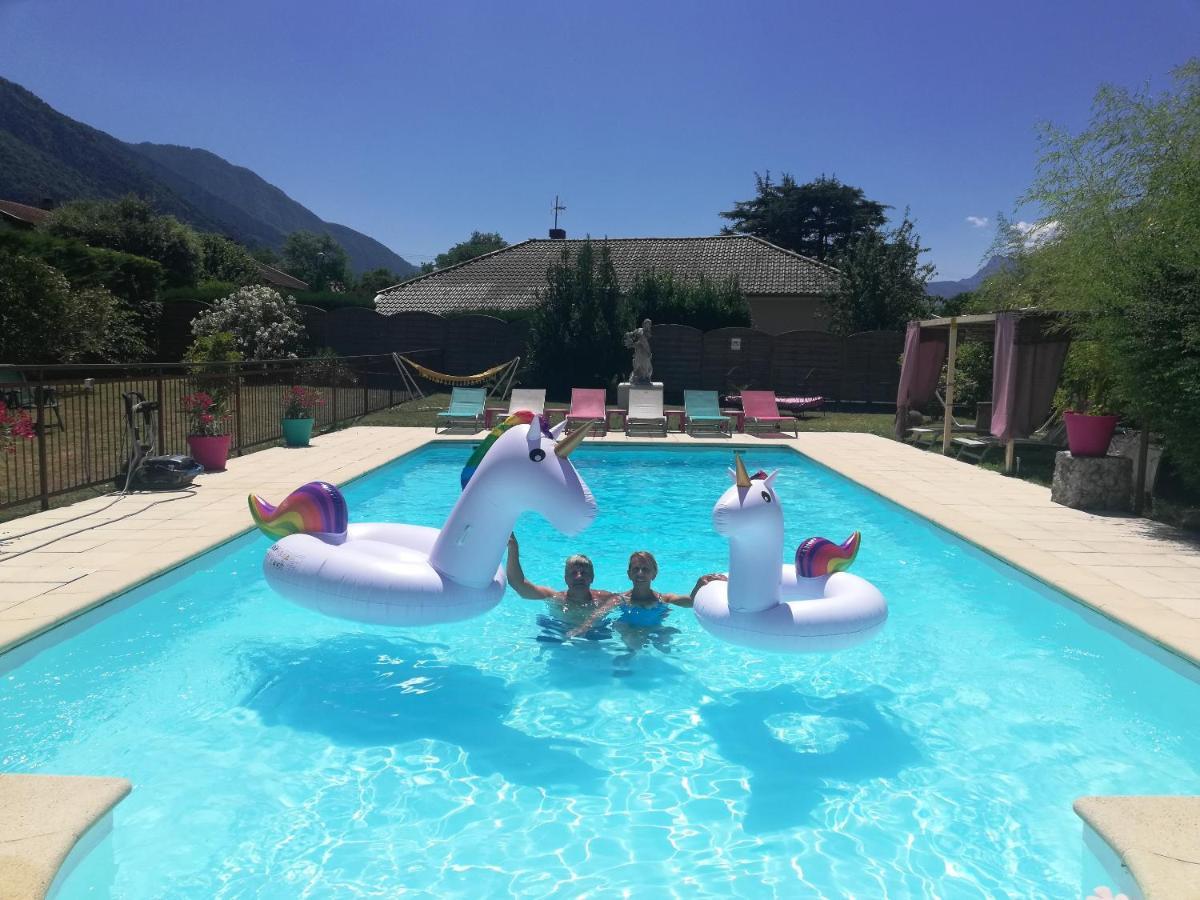 Appartement Lumineux A Voreppe Avec Piscine Экстерьер фото