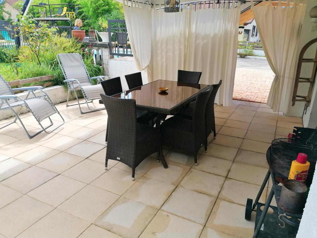 Appartement Lumineux A Voreppe Avec Piscine Экстерьер фото